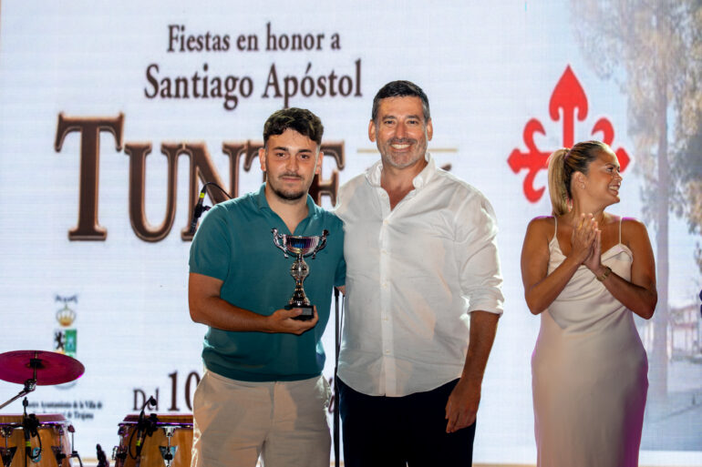Las Fiestas de Santiago Apóstol de Tunte rinden homenaje a las reposteras en la gala de clausura