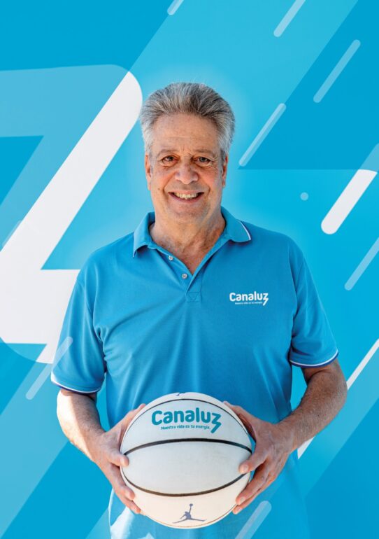 Canaluz y Carmelo Cabrera impulsan el XI Clínic de baloncesto en las canchas de Pepe Armas